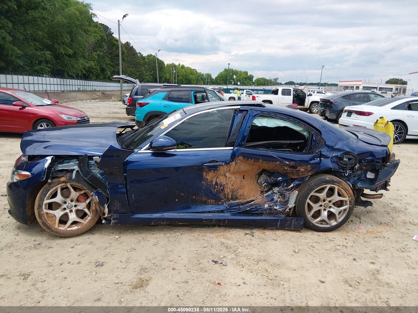 2021 Alfa romeo Giulia VIN ZARFANBN8M7649738 IAAI salvage auction — ALL OVER, Salvage Title, sold $600 on 2026-08-06 (photo 6)