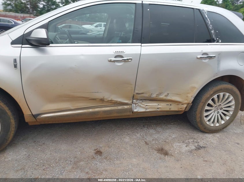 2014 Lincoln Mkx VIN 2LMDJ6JK4EBL13737 IAAI salvage auction — SIDE, Original (Texas), sold $775 on 2026-07-17 (photo 6)