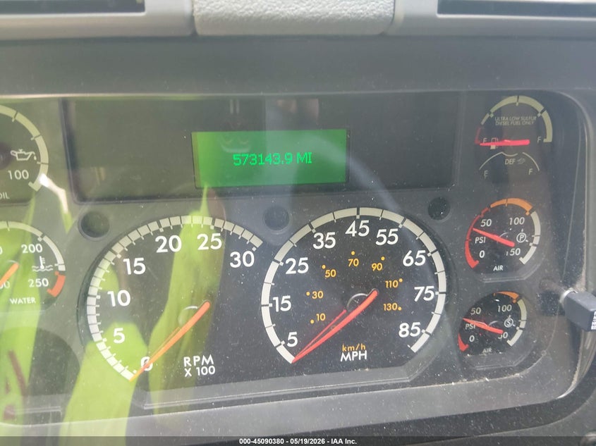 2018 Freightliner Cascadia 125 VIN 3AKJGLDR6JSJK2062 IAAI salvage auction — SIDE, Salvage (Arizona), sold $8,800 on 2026-07-08 (photo 5)