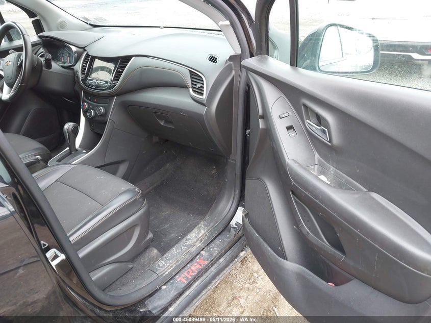 2019 Chevrolet Trax VIN KL7CJPSB6KB873757 IAAI salvage auction — LEFT SIDE, Salvage Title, sold $1,100 on 2026-07-28 (photo 5)
