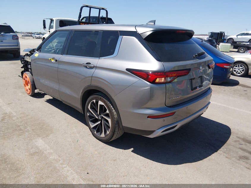 2022 Mitsubishi Outlander VIN JA4J3UA8XNZ028862 IAAI salvage auction — FRONT END, Salvage (Missouri), sold $5,200 on 2026-07-07 (photo 3)