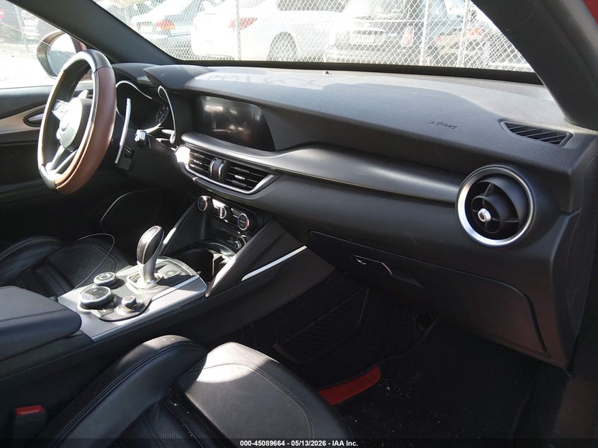 2018 Alfa romeo Stelvio VIN ZASFAKNN1J7B94819 IAAI salvage auction — FRONT END, Salvage (Kentucky), sold $5,600 on 2026-07-10 (photo 5)