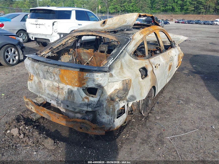 2015 BMW 3er VIN WBA3X5C51FD562789 IAAI salvage auction — TOTAL BURN, Salvage (Massachusetts), sold $100 on 2026-08-14 (photo 4)