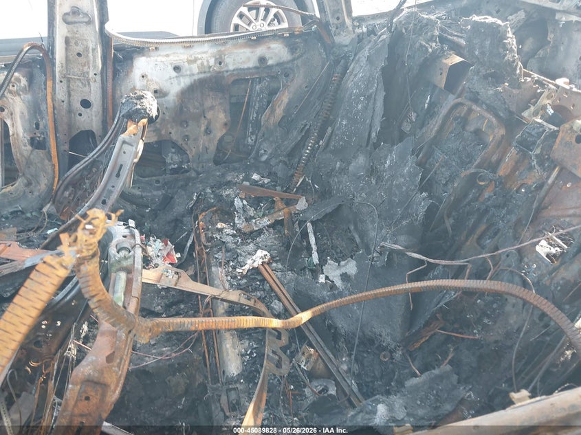 2015 BMW 3er VIN WBA3X5C51FD562789 IAAI salvage auction — TOTAL BURN, Salvage (Massachusetts), sold $100 on 2026-08-14 (photo 8)