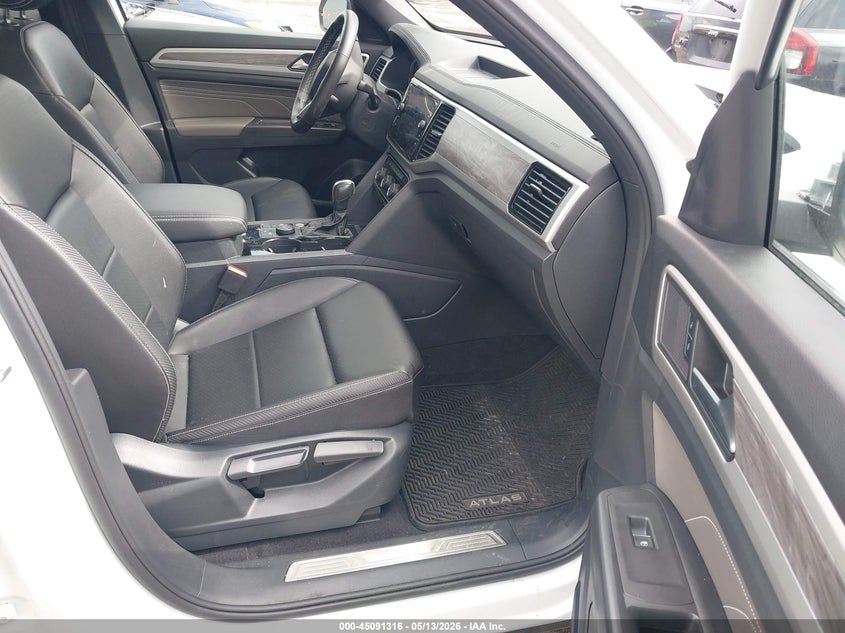 2023 Volkswagen Atlas cross sport VIN 1V2KC2CA4PC228655 IAAI salvage auction — HAIL, Salvage (Ohio), sold $13,000 on 2026-07-14 (photo 5)