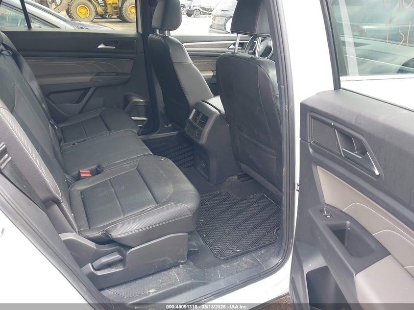 2023 Volkswagen Atlas cross sport VIN 1V2KC2CA4PC228655 IAAI salvage auction — HAIL, Salvage (Ohio), sold $13,000 on 2026-07-14 (photo 8)