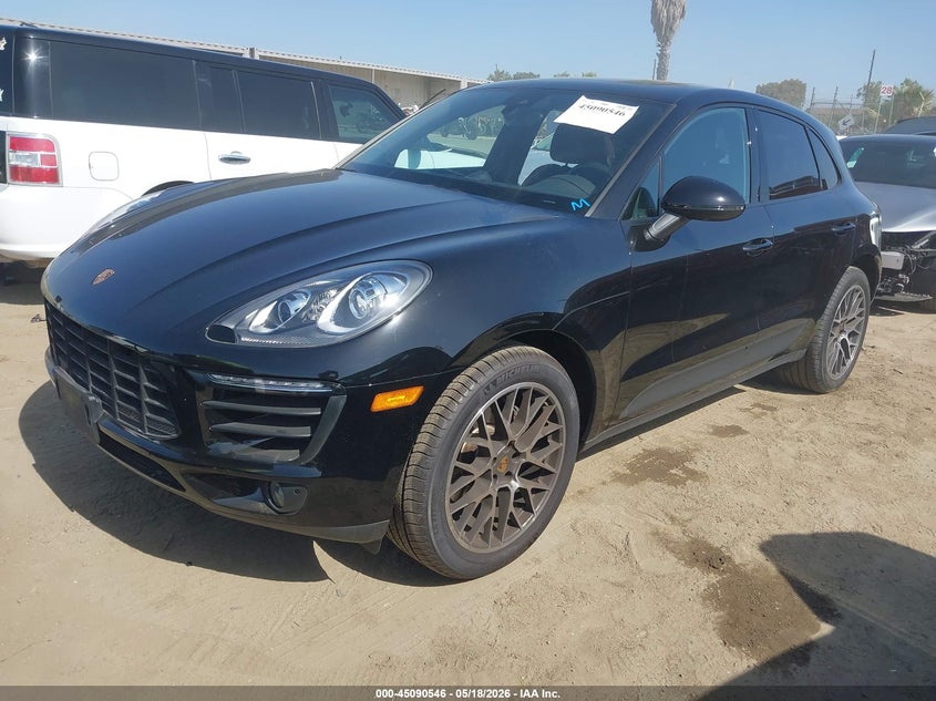 2018 Porsche Macan VIN WP1AA2A59JLB15654 IAAI salvage auction — RIGHT SIDE, Salvage (California), sold $9,000 on 2026-07-29 (photo 2)