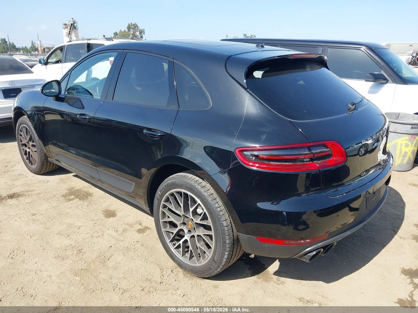 2018 Porsche Macan VIN WP1AA2A59JLB15654 IAAI salvage auction — RIGHT SIDE, Salvage (California), sold $9,000 on 2026-07-29 (photo 3)