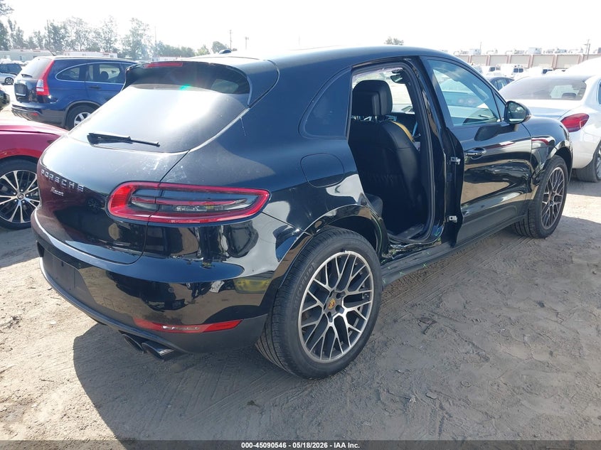 2018 Porsche Macan VIN WP1AA2A59JLB15654 IAAI salvage auction — RIGHT SIDE, Salvage (California), sold $9,000 on 2026-07-29 (photo 4)