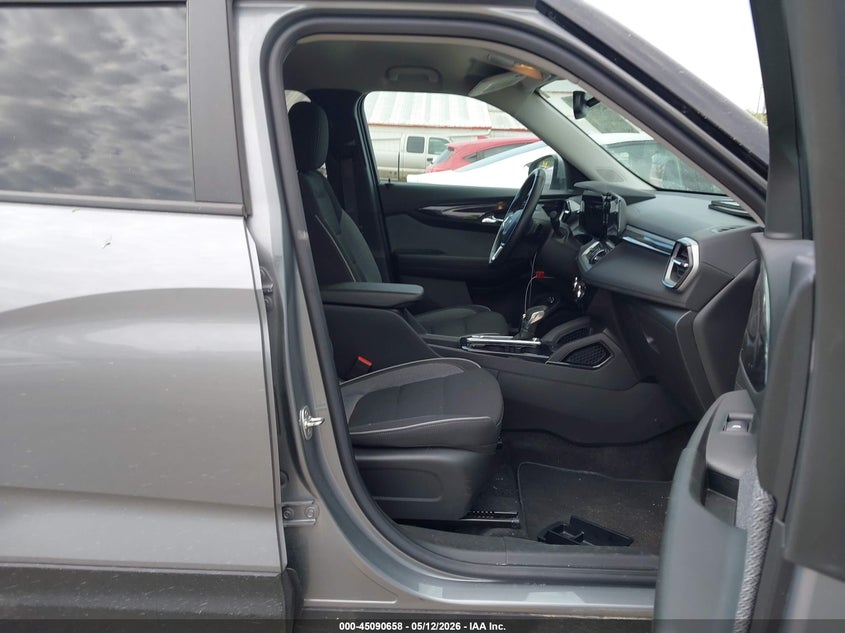 2024 Chevrolet Trailblazer VIN KL79MPS21RB049290 IAAI salvage auction — HAIL, Salvage (Iowa), sold $8,850 on 2026-07-20 (photo 5)