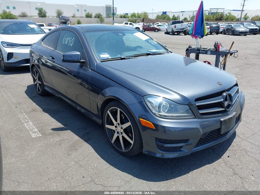 2015 Mercedes-benz C-klasse VIN WDDGJ4HB7FG375544 IAAI salvage auction — REAR END, Salvage Certificate (California), sold $3,050 on 2026-07-23 (photo 1)
