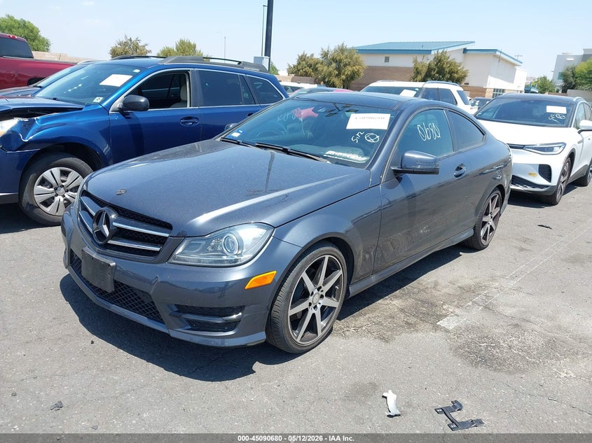 2015 Mercedes-benz C-klasse VIN WDDGJ4HB7FG375544 IAAI salvage auction — REAR END, Salvage Certificate (California), sold $3,050 on 2026-07-23 (photo 2)