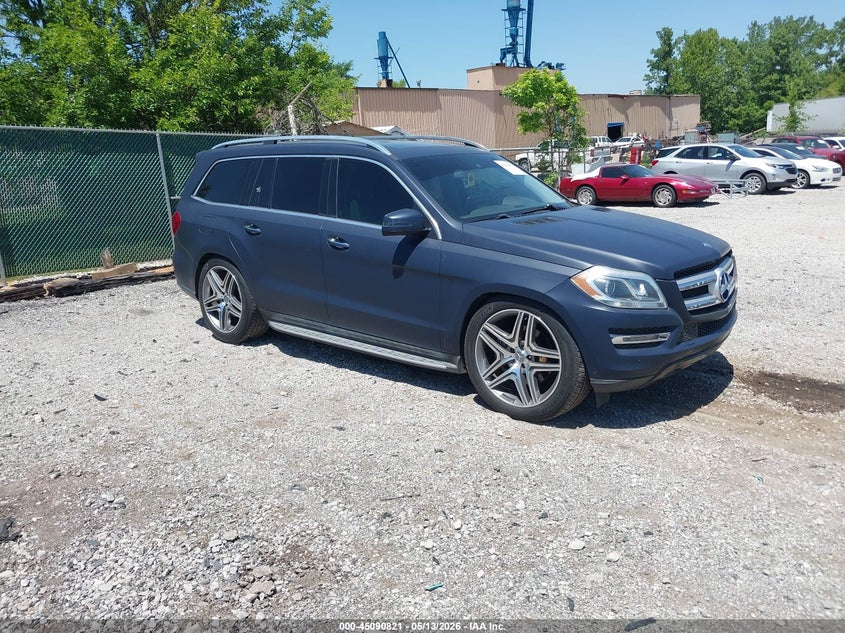 2013 Mercedes-benz Gl-klasse VIN 4JGDF7CE5DA225588 IAAI salvage auction — NORMAL WEAR, Salvage (Texas), sold $2,250 on 2026-08-01 (photo 1)