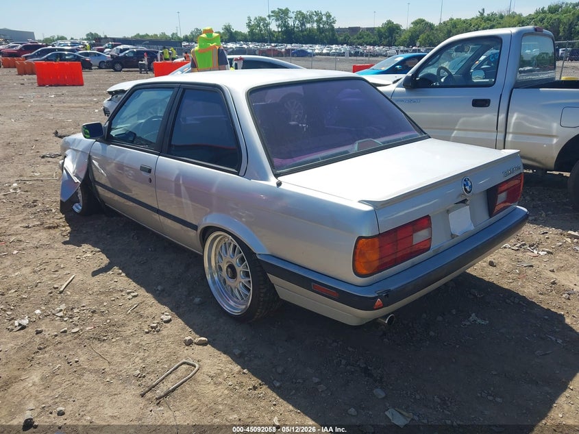 1991 BMW 3 series VIN WBAAF9312MEE74052 IAAI salvage auction — LEFT FRONT, Clear (Tennessee), sold $4,550 on 2026-08-20 (photo 3)