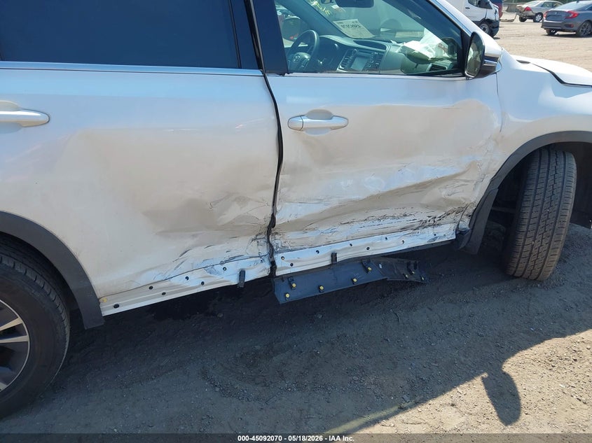 2019 Toyota Highlander VIN 5TDBZRFH9KS717478 IAAI salvage auction — RIGHT SIDE, Clear (Virginia), sold $6,950 on 2026-07-08 (photo 6)