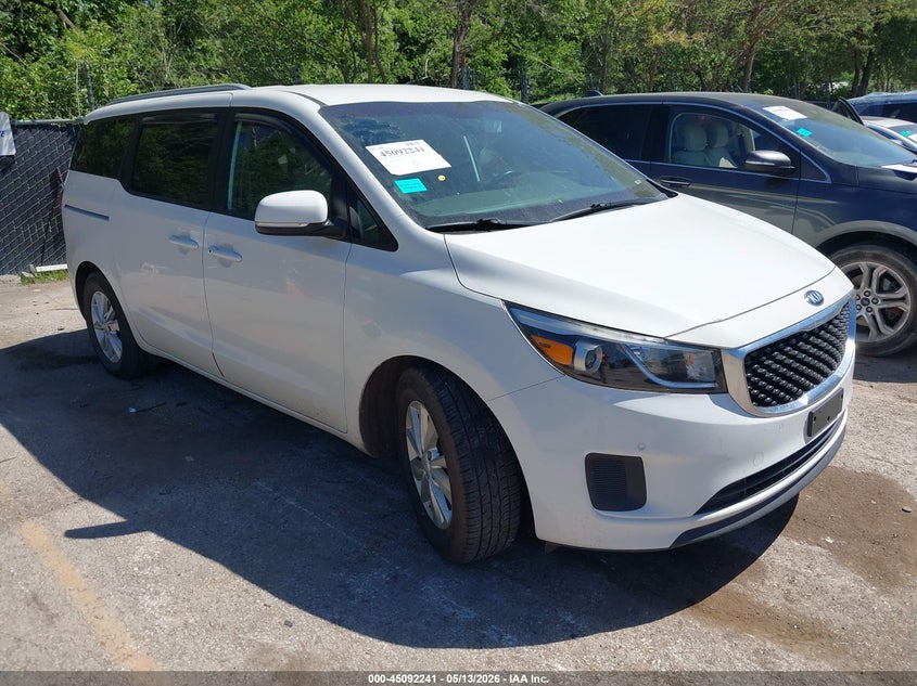 2017 Kia SEDONA VIN KNDMB5C17H6340493 IAAI salvage auction — SIDE, Salvage (Kansas), sold $1,900 on 2026-07-29 (photo 1)