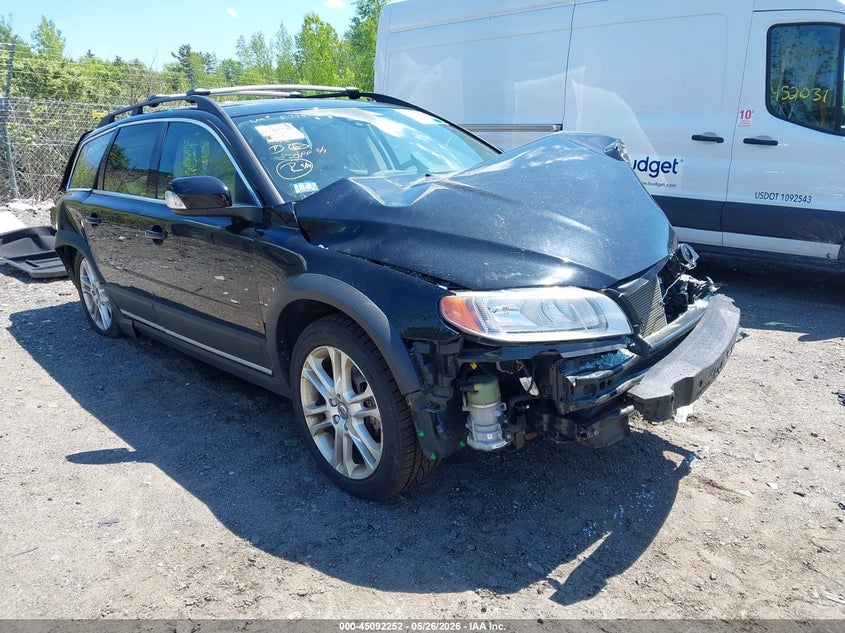 2016 Volvo Xc70 VIN YV440MBK4G1255775 IAAI salvage auction — FRONT & REAR, Clear (Massachusetts), sold $1,300 on 2026-07-31 (photo 1)