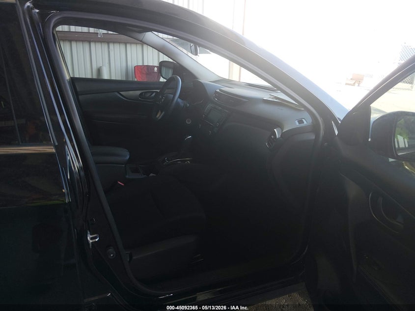 2019 Nissan Rogue VIN JN1BJ1CPXKW522089 IAAI salvage auction — HAIL, Clear (Missouri), sold $3,125 on 2026-07-23 (photo 5)