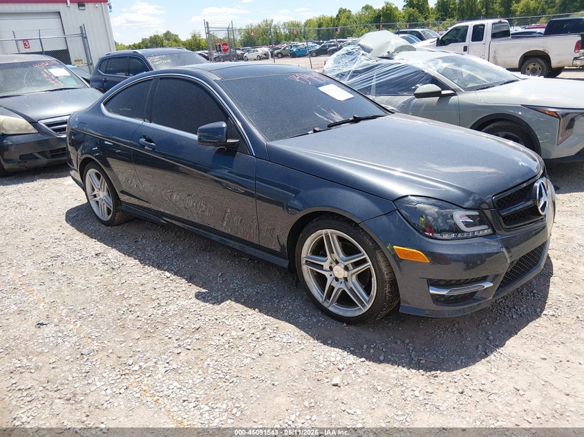 2013 Mercedes-benz C class VIN WDDGJ4HBXDG060671 IAAI salvage auction — NORMAL WEAR, Original (Kentucky), sold $25 on 2026-07-29 (photo 1)