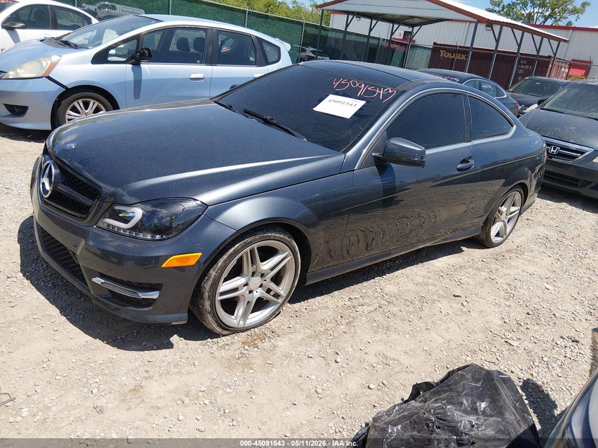2013 Mercedes-benz C class VIN WDDGJ4HBXDG060671 IAAI salvage auction — NORMAL WEAR, Original (Kentucky), sold $25 on 2026-07-29 (photo 2)