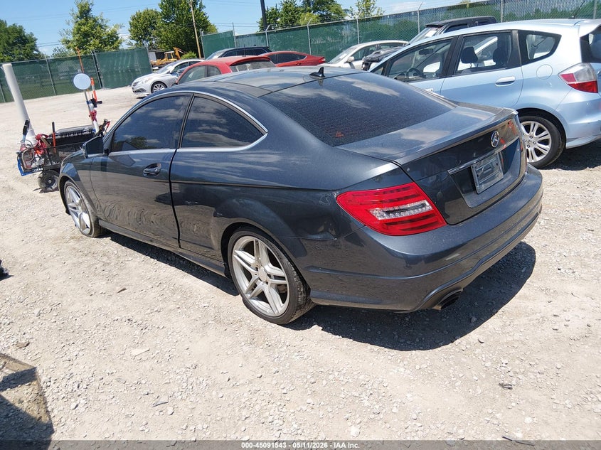 2013 Mercedes-benz C class VIN WDDGJ4HBXDG060671 IAAI salvage auction — NORMAL WEAR, Original (Kentucky), sold $25 on 2026-07-29 (photo 3)
