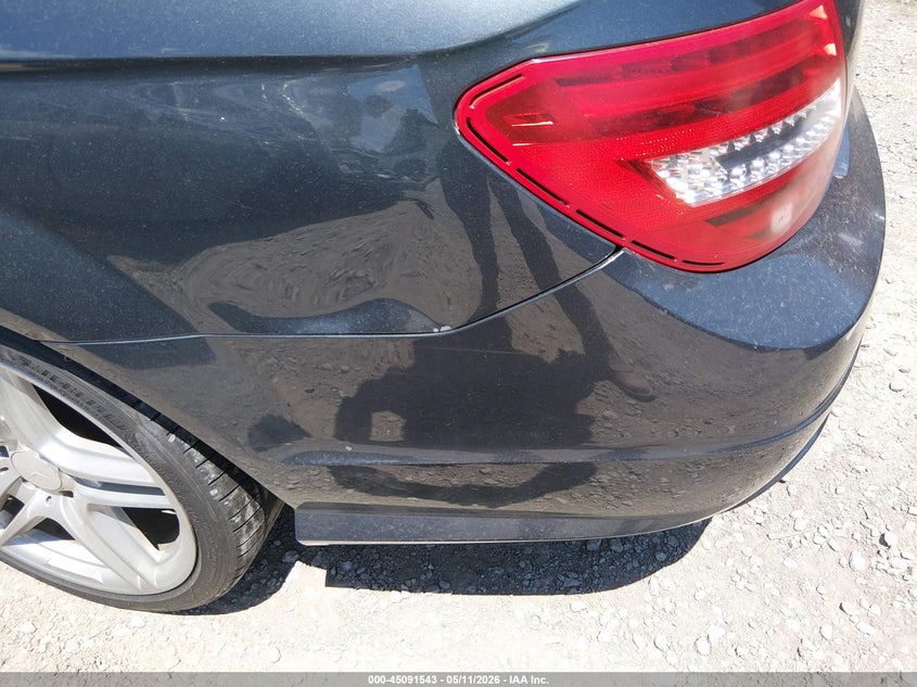 2013 Mercedes-benz C class VIN WDDGJ4HBXDG060671 IAAI salvage auction — NORMAL WEAR, Original (Kentucky), sold $25 on 2026-07-29 (photo 6)