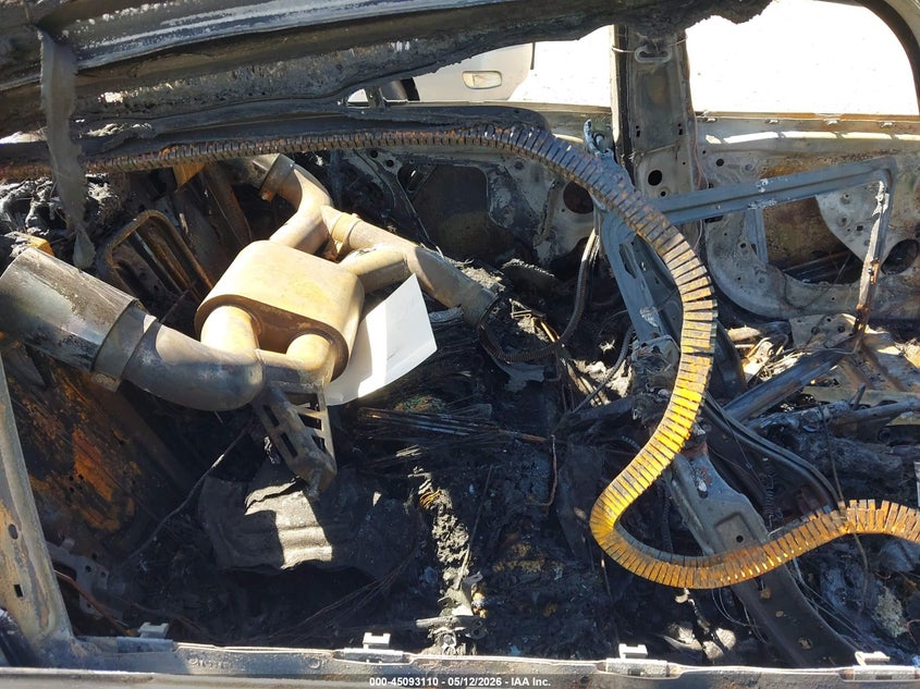 2018 BMW 3er VIN WBA8B7G59JNV11053 IAAI salvage auction — BURN, Bill Of Sale Destruction Only - Salvage (Ohio), sold $25 on 2026-07-23 (photo 8)