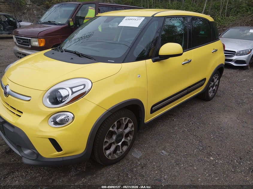 2014 Fiat 500l VIN ZFBCFADH5EZ023653 IAAI salvage auction — LEFT SIDE, Salvage (Rhode Island), sold $25 on 2026-07-28 (photo 2)