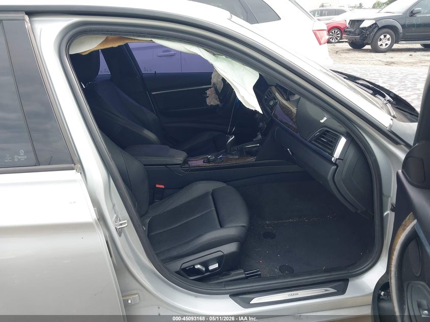 2016 BMW 3er VIN WBA8E9G51GNU28261 IAAI salvage auction — FRONT END, Salvage Title, sold $1,050 on 2026-08-19 (photo 5)