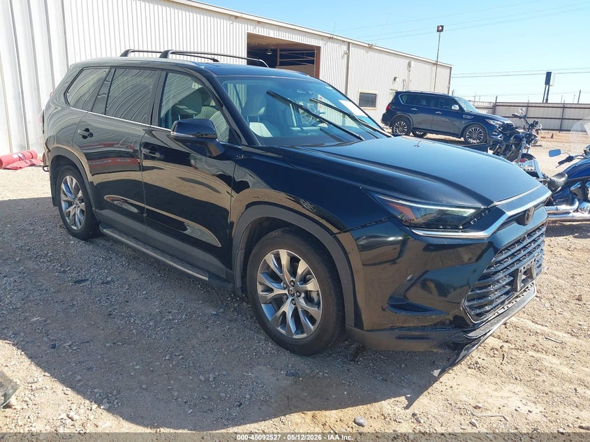 2025 Toyota Highlander VIN 5TDACAB52SS043944 IAAI salvage auction — LEFT SIDE, Original (Texas), sold $28,200 on 2026-07-23 (photo 1)