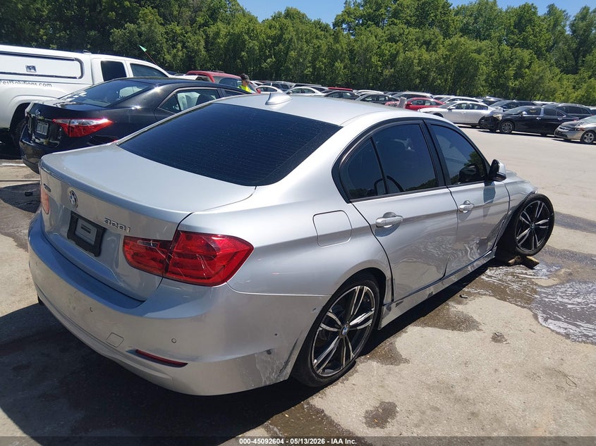 2015 BMW 3er VIN WBA3B5G54FNS18991 IAAI salvage auction — RIGHT SIDE, Salvage (Kansas), sold $1,350 on 2026-07-08 (photo 4)