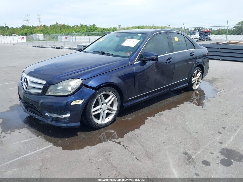2013 Mercedes-benz C-klasse VIN WDDGF5HB8DA817352 IAAI salvage auction — LEFT SIDE, Clear (Florida), sold $1,000 on 2026-07-06 (photo 2)