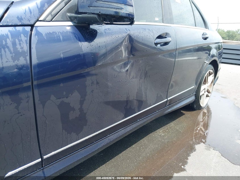 2013 Mercedes-benz C-klasse VIN WDDGF5HB8DA817352 IAAI salvage auction — LEFT SIDE, Clear (Florida), sold $1,000 on 2026-07-06 (photo 6)