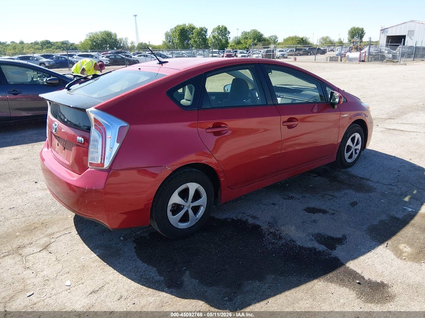 2015 Toyota Prius VIN JTDKN3DU5F0419124 IAAI salvage auction — LEFT FRONT, Salvage (Illinois), sold $3,300 on 2026-07-29 (photo 4)