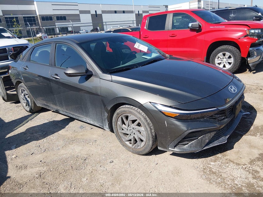 2024 Hyundai Elantra VIN KMHLM4DG8RU749453 IAAI salvage auction — REAR END, Salvage (Texas), sold $4,550 on 2026-07-07 (photo 1)