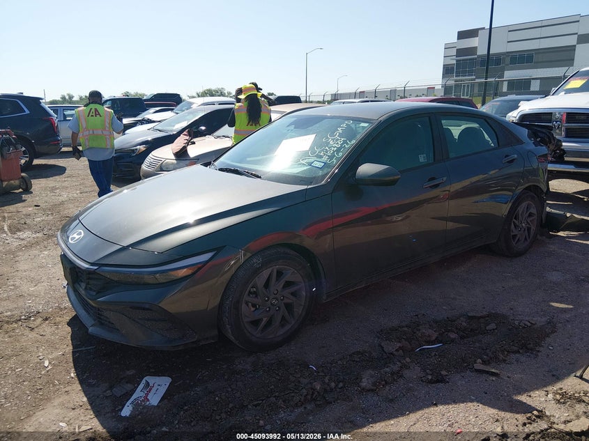 2024 Hyundai Elantra VIN KMHLM4DG8RU749453 IAAI salvage auction — REAR END, Salvage (Texas), sold $4,550 on 2026-07-07 (photo 2)