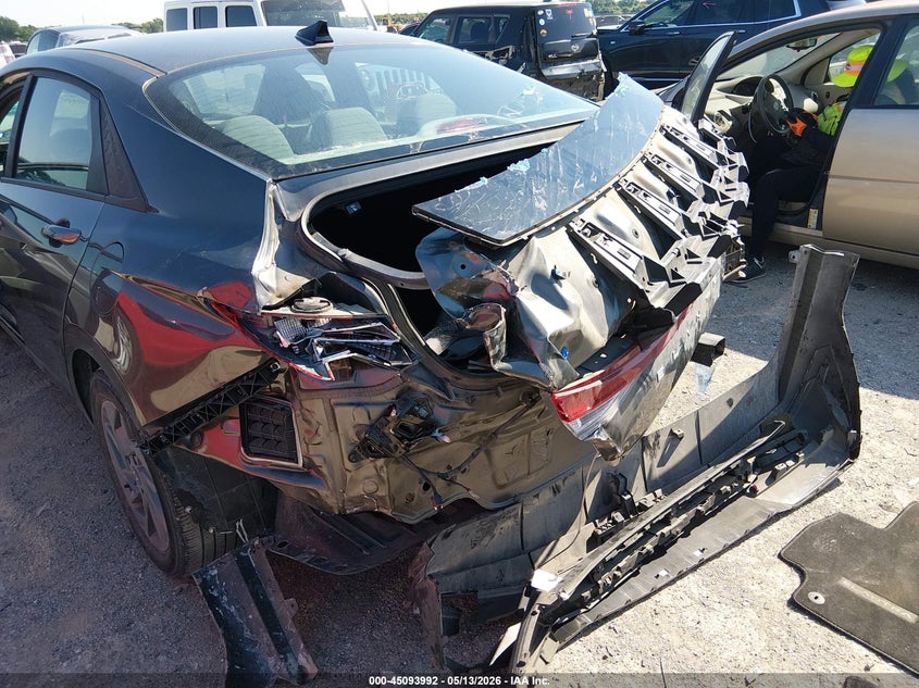 2024 Hyundai Elantra VIN KMHLM4DG8RU749453 IAAI salvage auction — REAR END, Salvage (Texas), sold $4,550 on 2026-07-07 (photo 6)
