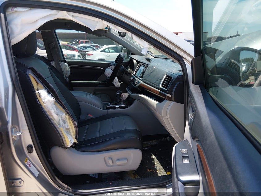 2015 Toyota Highlander VIN 5TDYKRFH9FS117189 IAAI salvage auction — FRONT END, Salvage (Texas), sold $3,675 on 2026-07-07 (photo 5)
