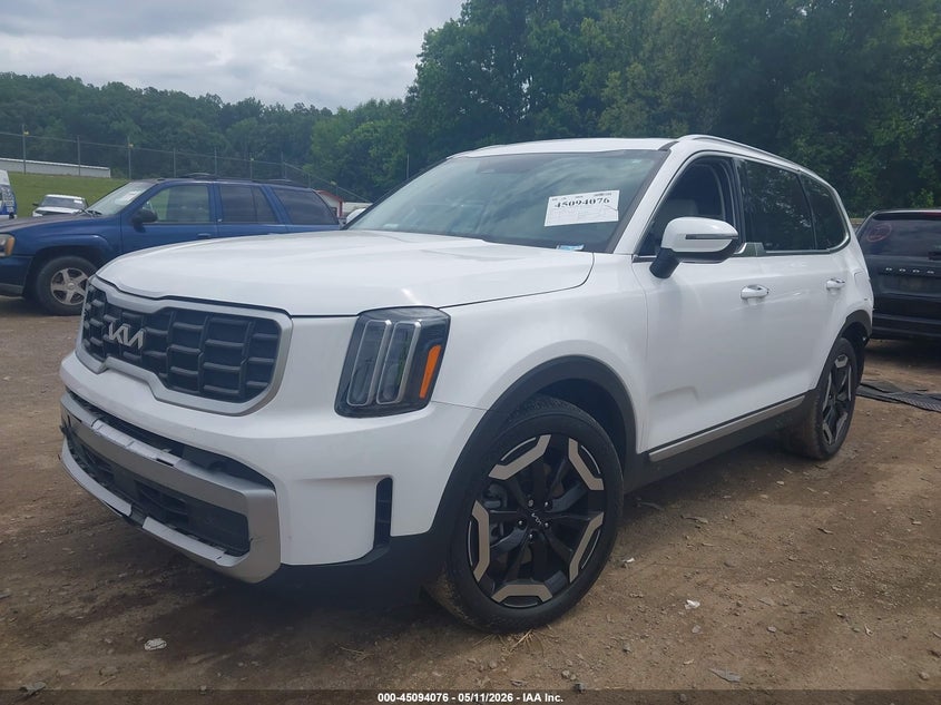 2024 Kia Telluride VIN 5XYP64GC3RG507339 IAAI salvage auction — REAR END, Clear (Tennessee), sold $9,900 on 2026-07-15 (photo 2)