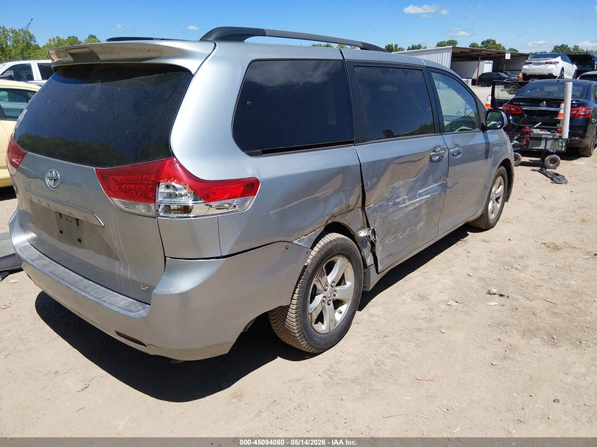 2014 Toyota Sienna VIN 5TDKK3DC7ES423929 IAAI salvage auction — SIDE, Clear (Tennessee), sold $250 on 2026-07-29 (photo 4)
