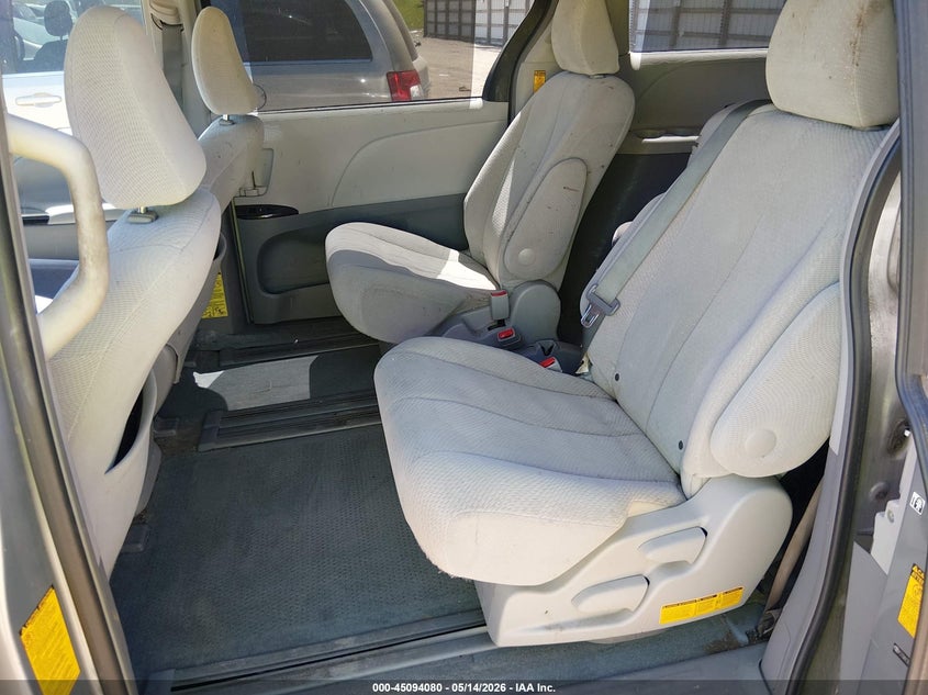 2014 Toyota Sienna VIN 5TDKK3DC7ES423929 IAAI salvage auction — SIDE, Clear (Tennessee), sold $250 on 2026-07-29 (photo 8)