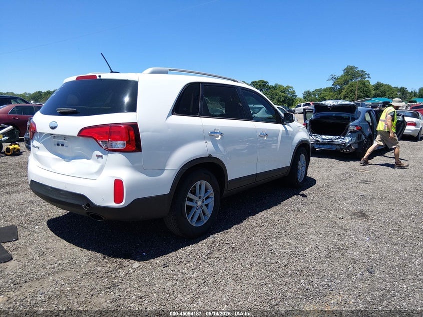 2014 Kia Sorento VIN 5XYKT4A69EG466411 IAAI salvage auction — ALL OVER, Clear (South Carolina), sold $725 on 2026-07-28 (photo 4)