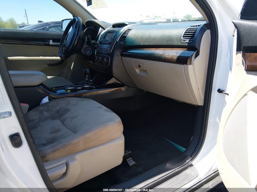 2014 Kia Sorento VIN 5XYKT4A69EG466411 IAAI salvage auction — ALL OVER, Clear (South Carolina), sold $725 on 2026-07-28 (photo 5)