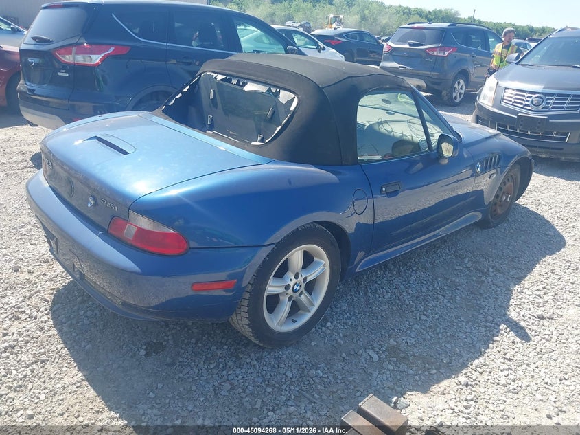 2001 BMW Z3 VIN WBACN33401LM00443 IAAI salvage auction — NORMAL WEAR, Salvage (Texas), sold $675 on 2026-07-29 (photo 4)