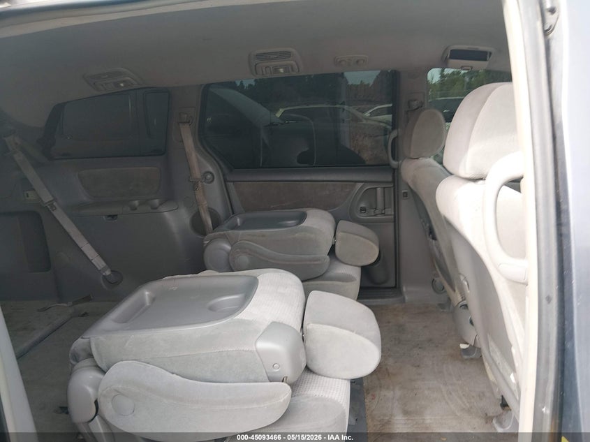 2008 Toyota Sienna VIN 5TDZK23C28S174440 IAAI salvage auction — NORMAL WEAR, Original (Kentucky), sold $575 on 2026-07-06 (photo 8)