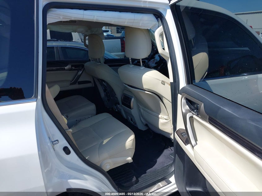 2020 Lexus VIN JTJAM7BX7L5256510 IAAI salvage auction — FRONT END, Salvage (Oklahoma), sold $16,400 on 2026-07-08 (photo 8)