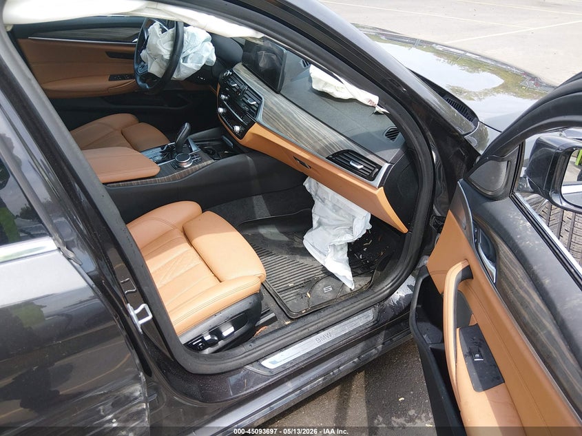 2022 BMW 5er VIN WBA13BJ07NWX59347 IAAI salvage auction — RIGHT FRONT, Salvage (Massachusetts), sold $11,275 on 2026-07-09 (photo 5)