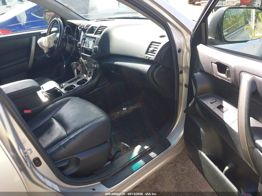 2013 Toyota Highlander VIN 5TDBK3EH8DS198400 IAAI salvage auction — FRONT & REAR, Clear (Indiana), sold $2,650 on 2026-07-15 (photo 5)