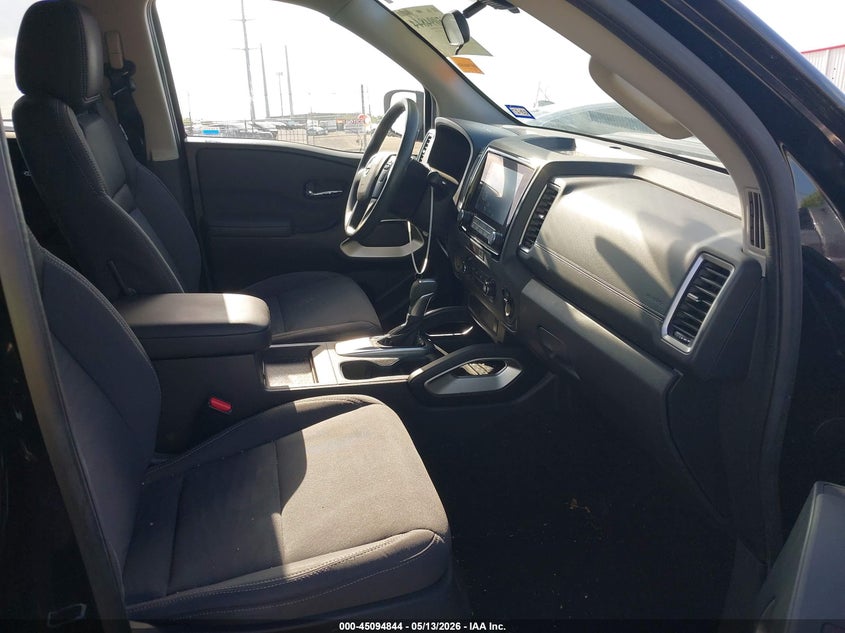 2024 Nissan Navara (frontier) VIN 1N6ED1EJ8RN648443 IAAI salvage auction — RIGHT SIDE, Original (Texas), sold $9,525 on 2026-08-18 (photo 5)