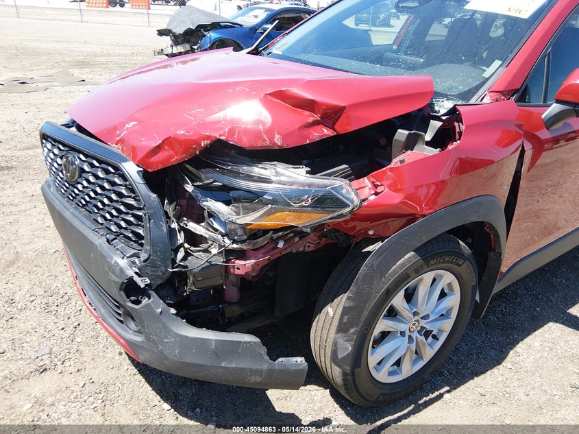 2023 Toyota Corolla cross VIN 7MUCAAAG6PV068523 IAAI salvage auction — FRONT & REAR, Salvage (South Carolina), sold $4,750 on 2026-07-29 (photo 6)